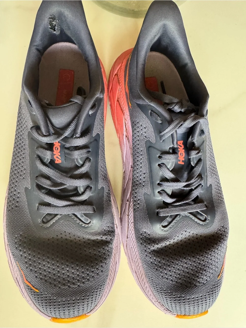 HOKA One One Arahi 7 Running Shoes Women’s 8.5 Gray Orange